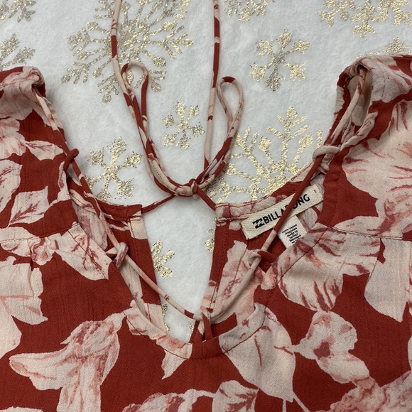 New Billabong Winding Roads Red Floral Print Top Blouse with Elastic Wrists !! - Picture 7 of 9